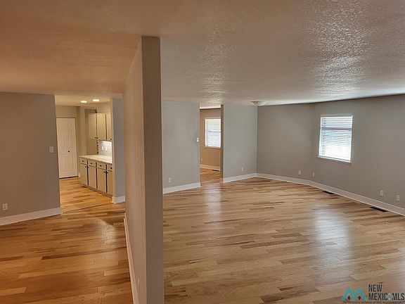 4th image of 705 Estrellita Dr