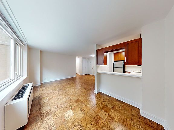 5th image of 400 E 71st St APT 3U