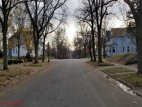 4th image of 1098 Bradley St