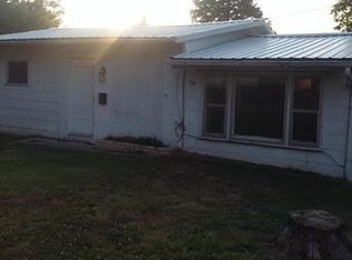701 Ellis St, Elsberry, MO 63343