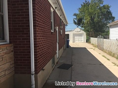 3rd image of 1519 E Parkway Ave