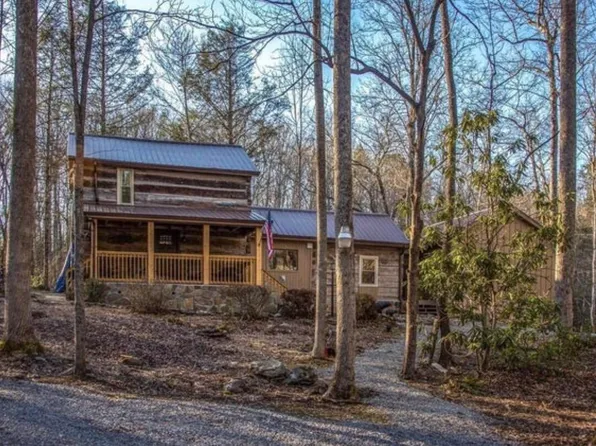 125 Cricket Hollow Rd, Cosby, TN 37722