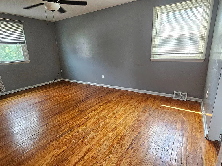 328 Rees Dr — Photo 23