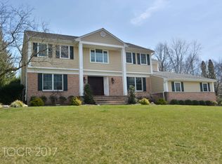 4 Heather Ct, Upper Saddle River, NJ 07458