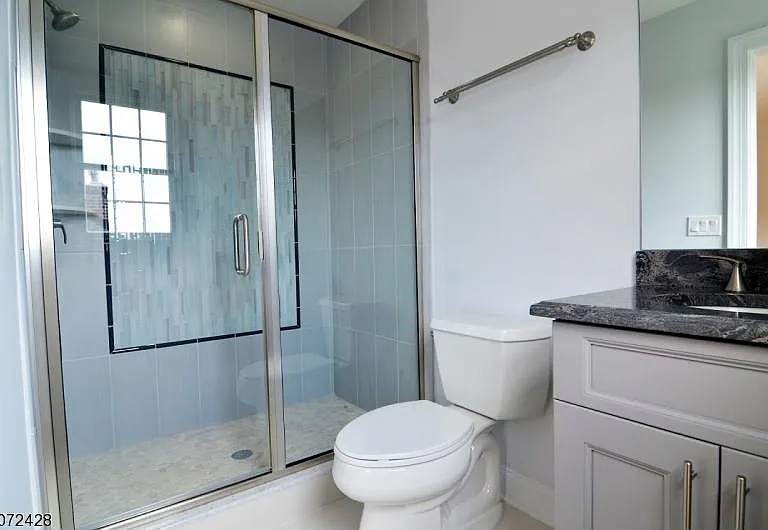24 Blaine St #A — Photo 9