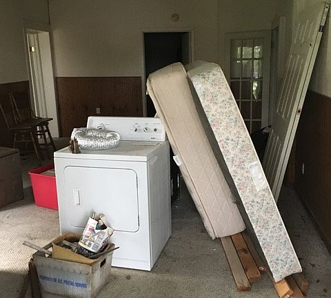 3rd image of 609 E Navarro Ave