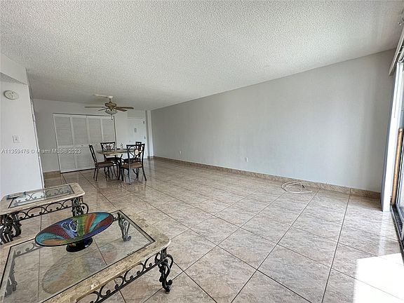 5th image of 17800 Atlantic Blvd APT 401