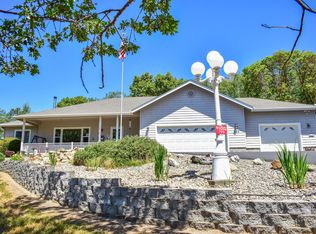 799 Three Pines Rd, Grants Pass, OR 97526