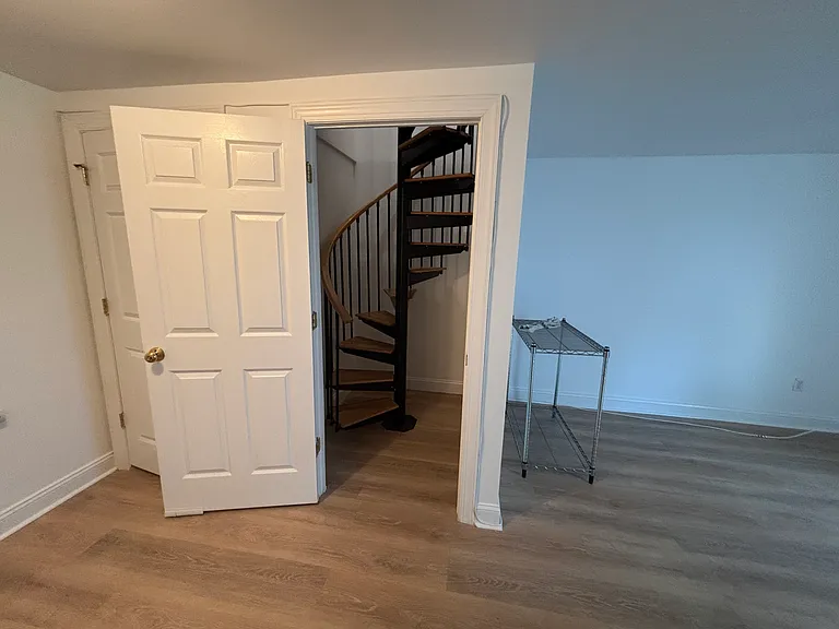 89 W Palisades Blvd #1 — Photo 20