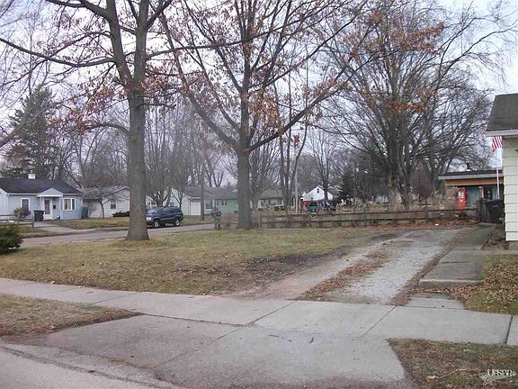 3rd image of 2006 Wood St