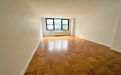 Rented by Manhattan Realty Group