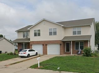 1711 Truman Dr, Breese, IL 62230
