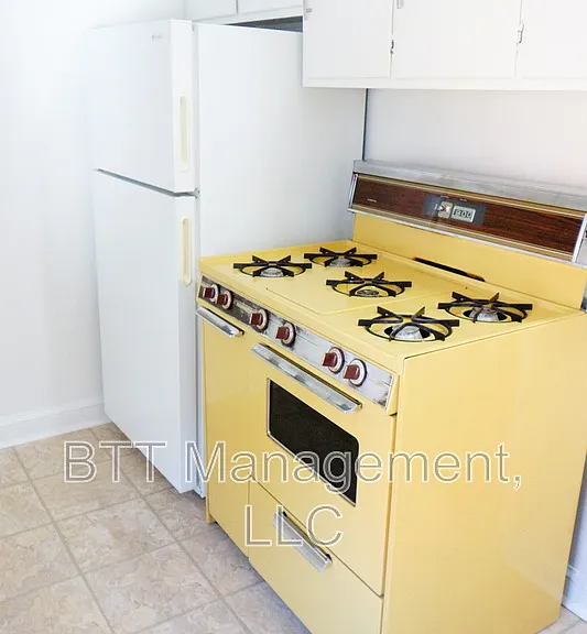 806 Houston Ave #2 — Photo 28