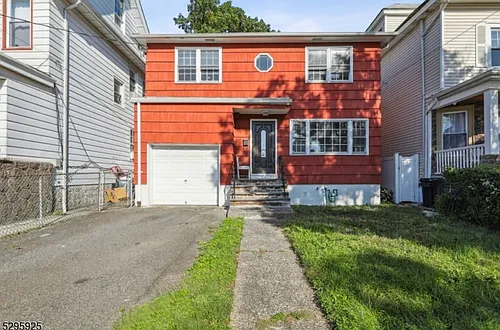 737 Linden Ave Photo 1