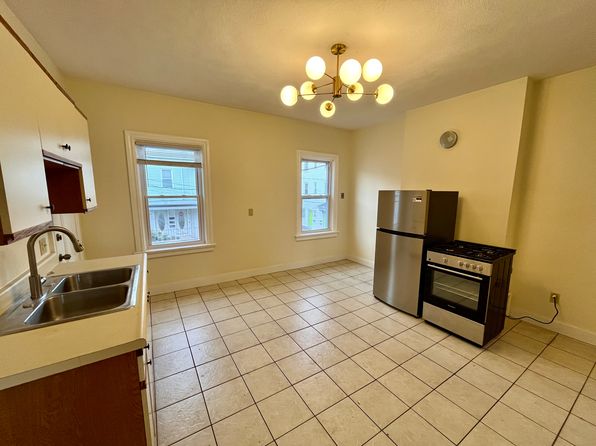 61 Furnace St #2A