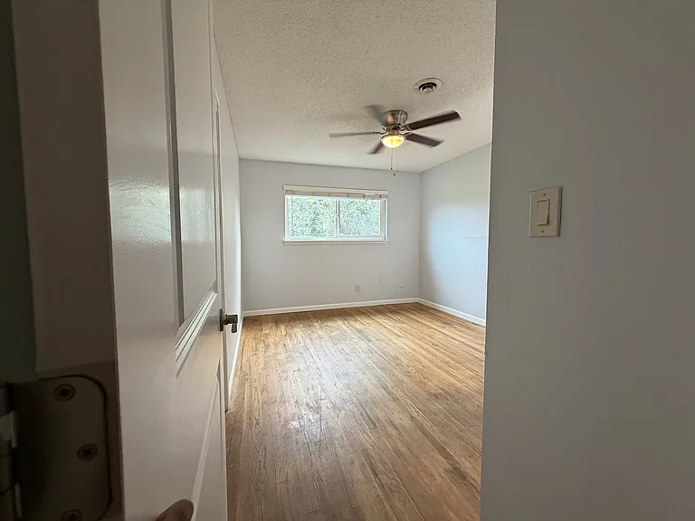 2098 Lincoln Rd — Photo 17