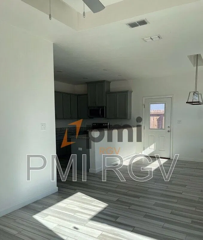 2 bed, 2.0 bath, $1,200 — Photo 2
