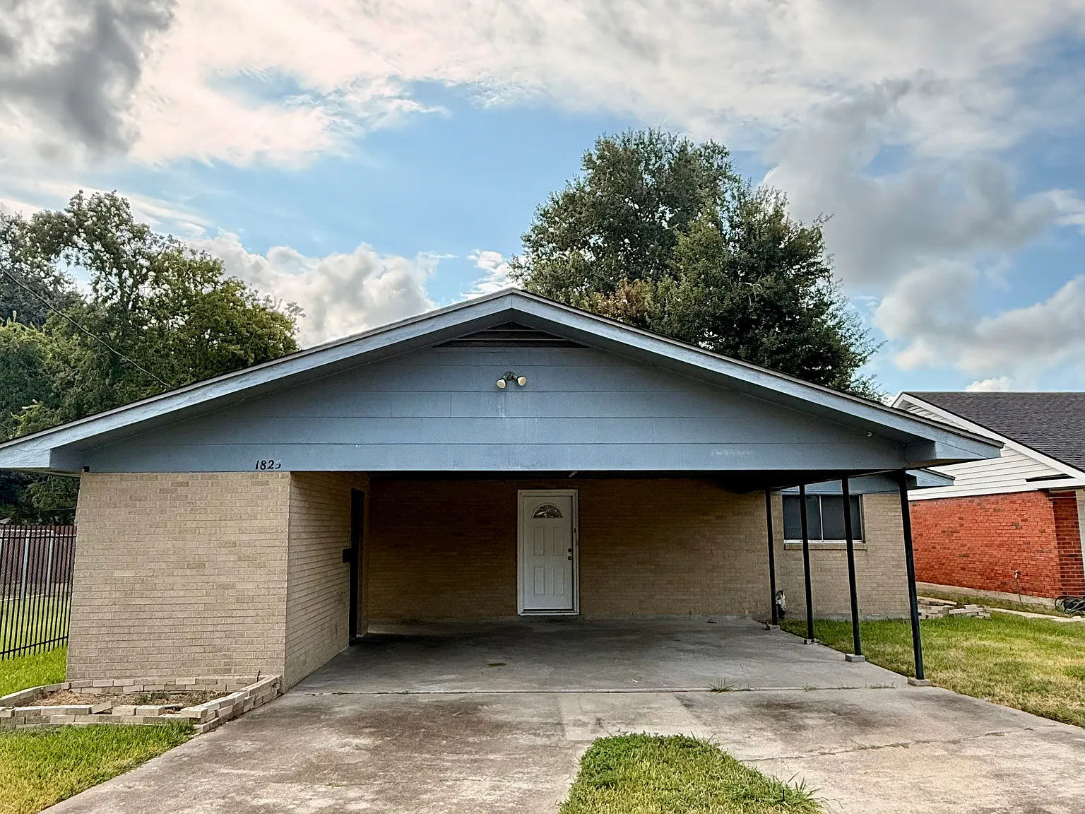 3 bed, 1360 sqft, $1,595 — Photo 1