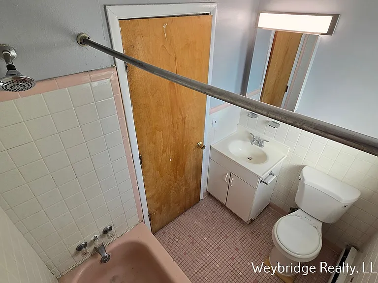 2504 White St #7 — Photo 10