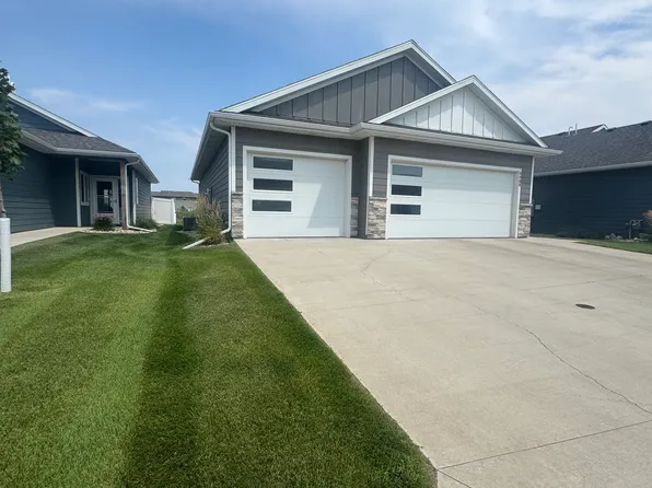 4408 E Leubecher Pl, Sioux Falls, SD 57108