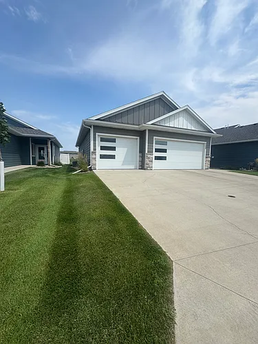 4408 E Leubecher Pl Photo 1