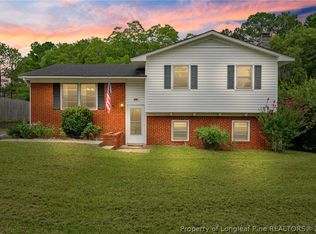 656 Woodburn Dr, Fayetteville, NC 28311