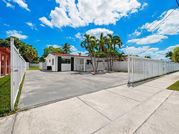 2nd image of 7120 SW 21st St