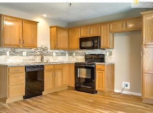 114 W Grant Dr, Raymore, MO 64083