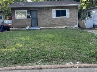 10437 Lord Dr, Saint Louis, MO 63136