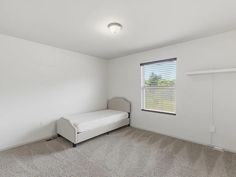 6650 Chandler Dr — Photo 15