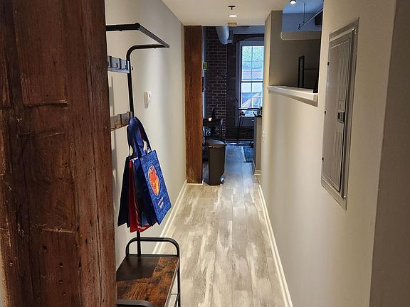 3rd image of 315 New St APT 205