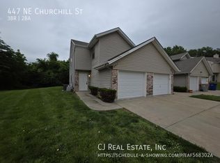 447 NE Churchill St, Lees Summit, MO 64086