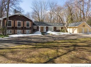 51 Tumblebrook Rd, Woodbridge, CT 06525