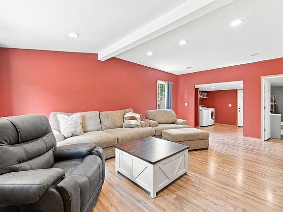 5th image of 712 N Cavin St