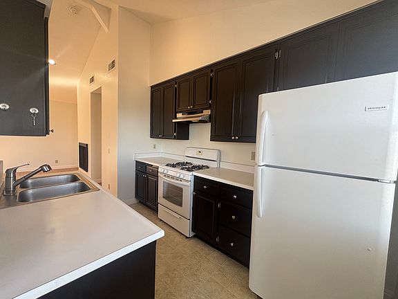 3rd image of 3722 Sawtelle Blvd APT 9