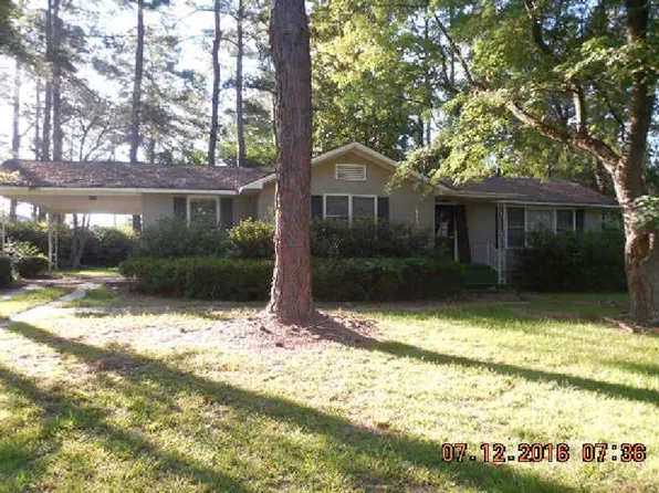 204 Eastlake Dr, Quitman, GA 31643