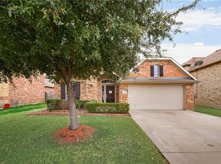 643 Morgan Dr, Grand Prairie, TX 75052