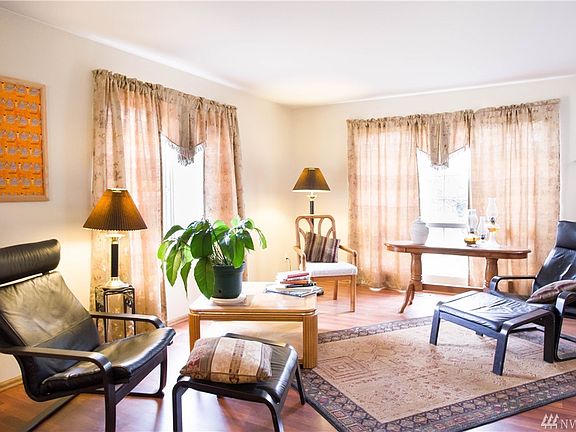 4th image of 4102 243rd Street Ct E