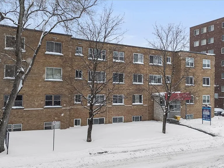 1435 Morisset Ave — Photo 3