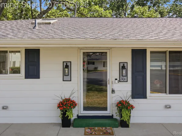 1501 River Rd APT 301, Saint Clair, MI 48079