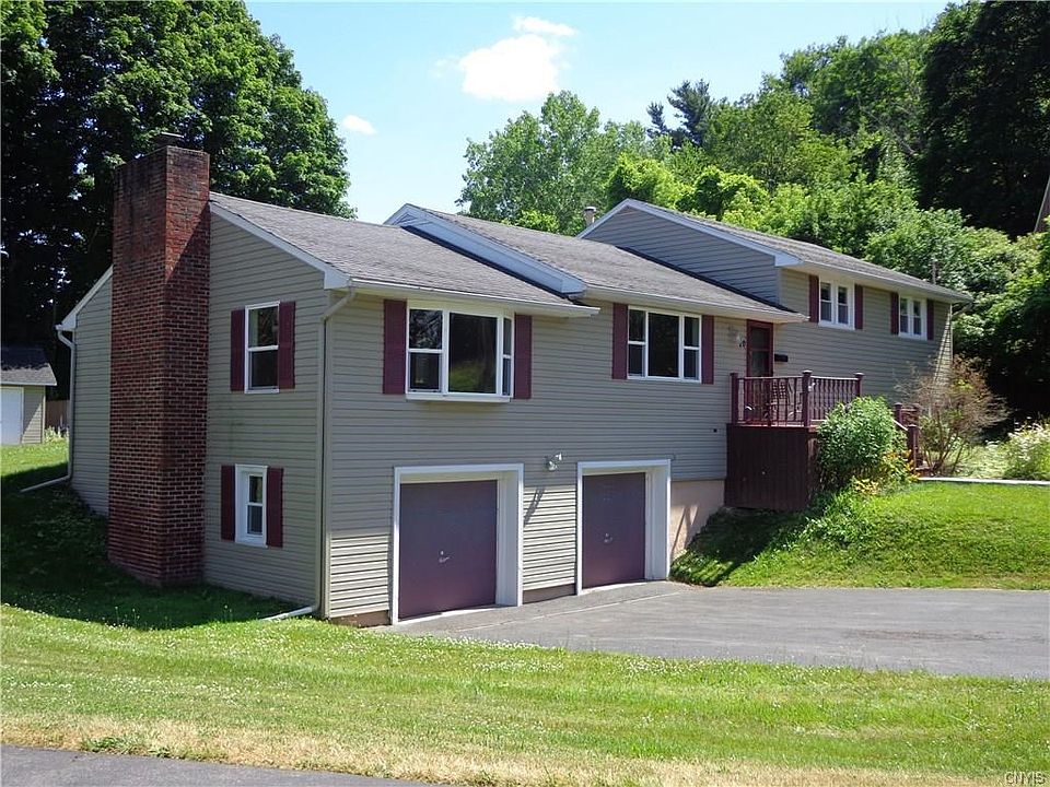 1st image of 20 Parkwood Pl