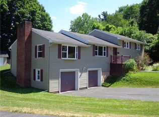 20 Parkwood Pl, Syracuse, NY 13219