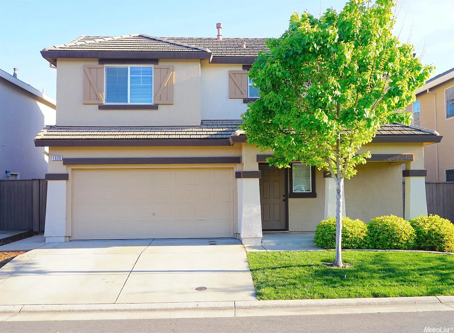 1635 Grey Bunny Dr photo 1