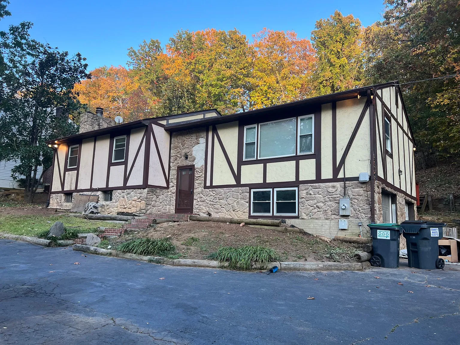 3 bed, 1600 sqft, $2,650 — Photo 1