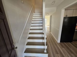 14816 Emberdale Dr, Woodbridge, VA 22193