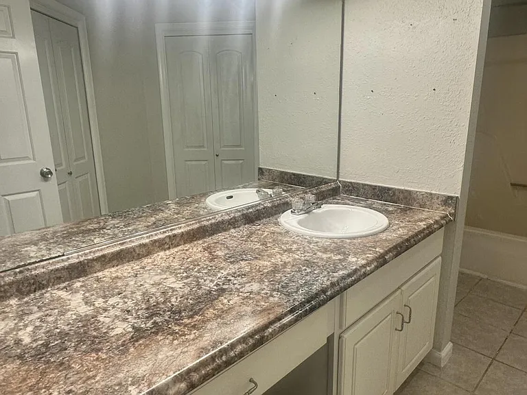 1112 Colony Place Dr — Photo 17