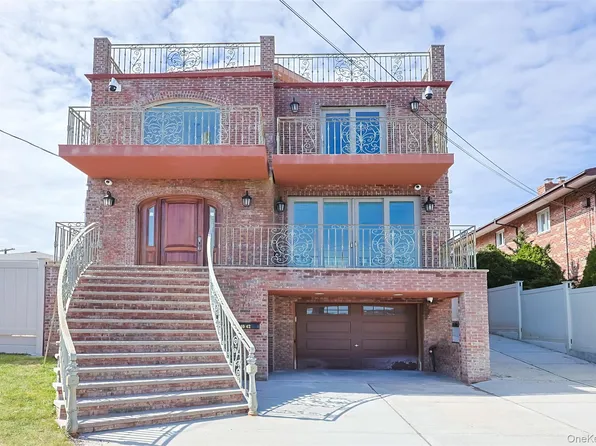 10-42 Utopia Parkway, Beechhurst, NY 11357