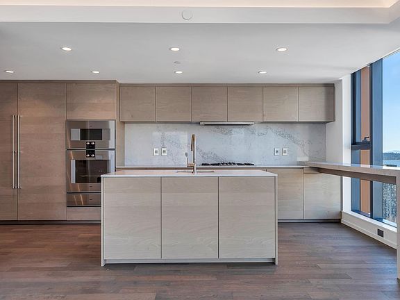 3rd image of 1482 Robson St #2402