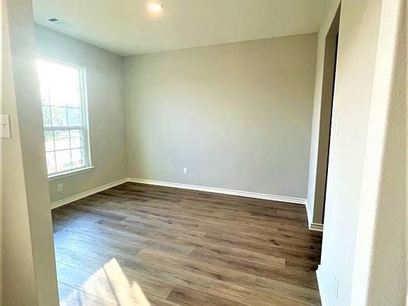 5th image of 309 Liberty Meadows Dr