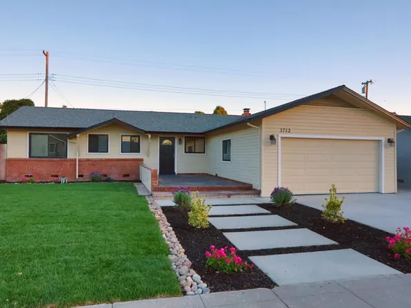 1712 W Locust St, Lodi, CA 95242